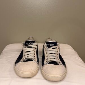 Tod’s Low-Top Suede Sneakers Navy Blue with White Sole & Silver Accents EU 37